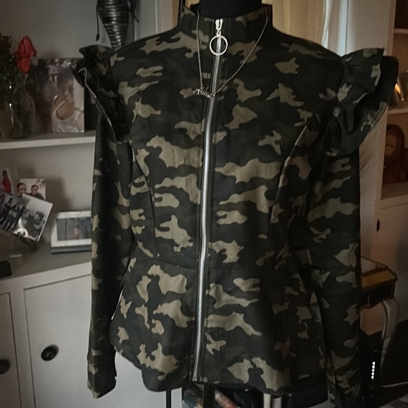 Jackets & Blazers - Army fatigue shirt jacket with zipper and ruffled sleeve